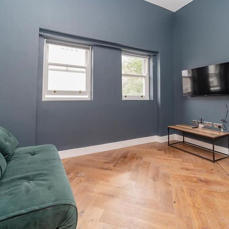 Morden Studio Flat Moments Away From Brighton Seafront Apartment Exterior photo