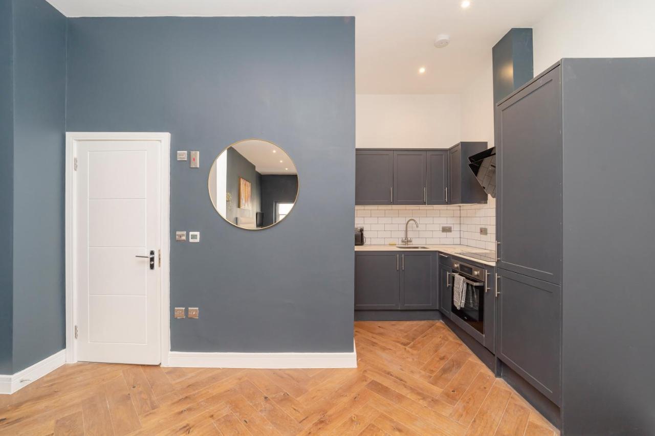 Morden Studio Flat Moments Away From Brighton Seafront Apartment Exterior photo