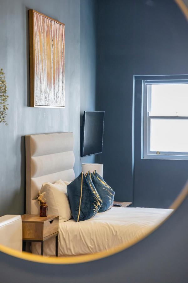 Morden Studio Flat Moments Away From Brighton Seafront Apartment Exterior photo